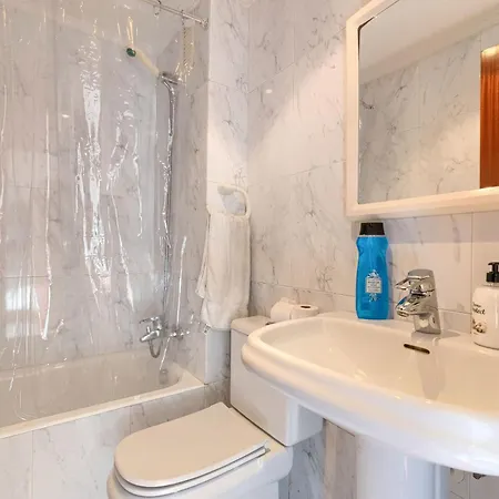 Vt , Acogedora En Barrio Tranquilo Con Garaje *