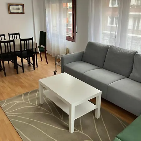 Vt , Acogedora En Barrio Tranquilo Con Garaje Apartament